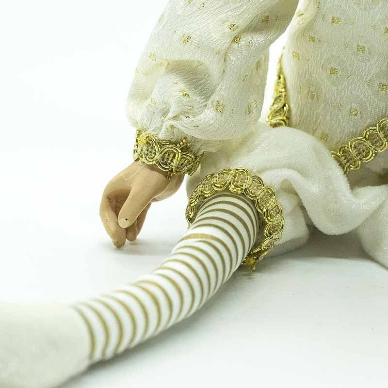 Elfo Natalizio con Abito Avorio e Oro