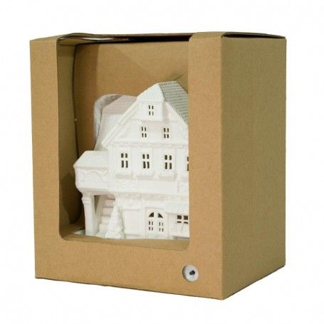 Casetta in Porcellana Bianca con Luce Led H.18 cm