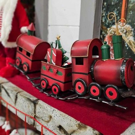 Treno Rosso Natalizio su Binari in Metallo H.31 cm