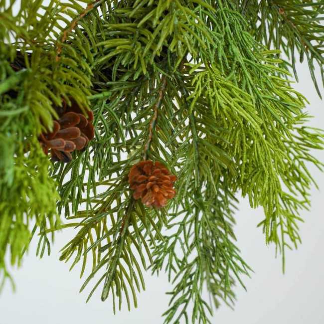 Ghirlanda Natalizia Verde con Pigne D.40 cm in PE