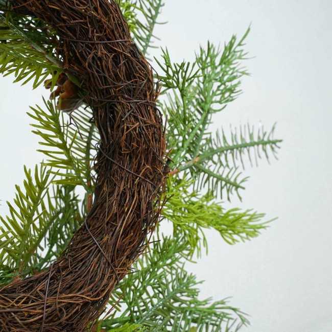 Ghirlanda Natalizia Verde con Pigne D.40 cm in PE