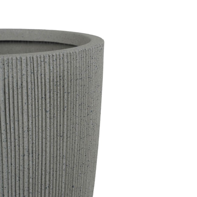 Vaso in HDPE Beige con Finitura a Righe, Eleganza per Interni ed Esterni