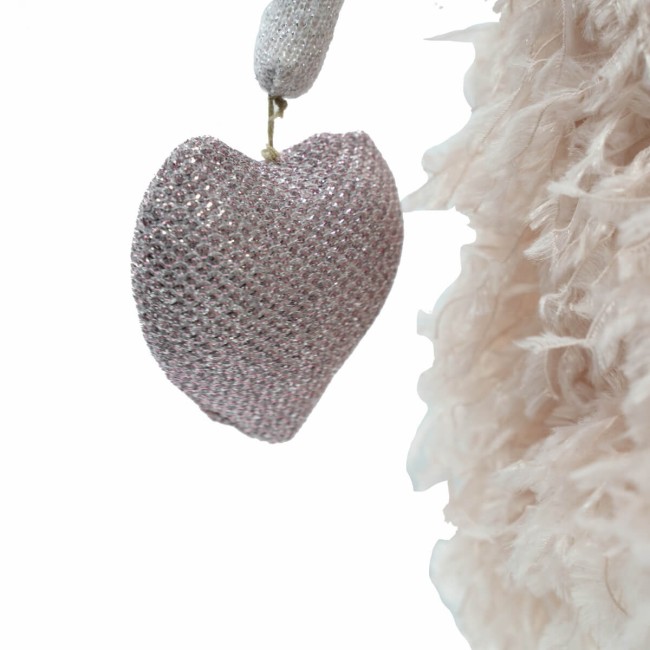 Bimba in Piedi con Cuore in Mano H.58 cm