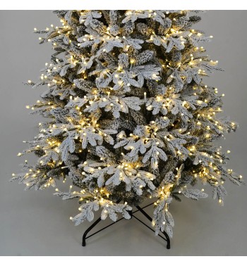 Albero di Natale Innevato Slim con Luci Led Incluse H.210 e 240 cm - Canada Slim Lux Albero di Natale Innevato Slim con Luci Led Incluse H.210 e 240 cm - Canada Slim Lux