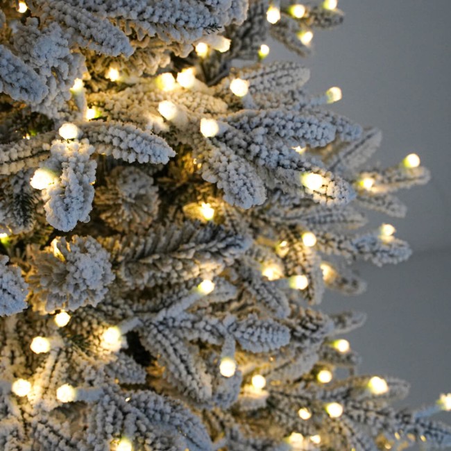 Albero di Natale Innevato Slim con Luci Led Incluse H.210 e 240 cm - Canada Slim Lux